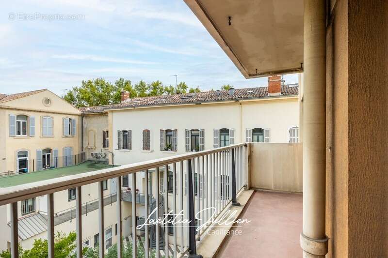 Appartement à MARSEILLE-4E