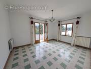 Appartement à PEILLE