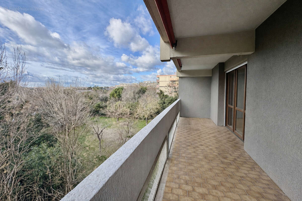 Appartement à MARSEILLE-12E