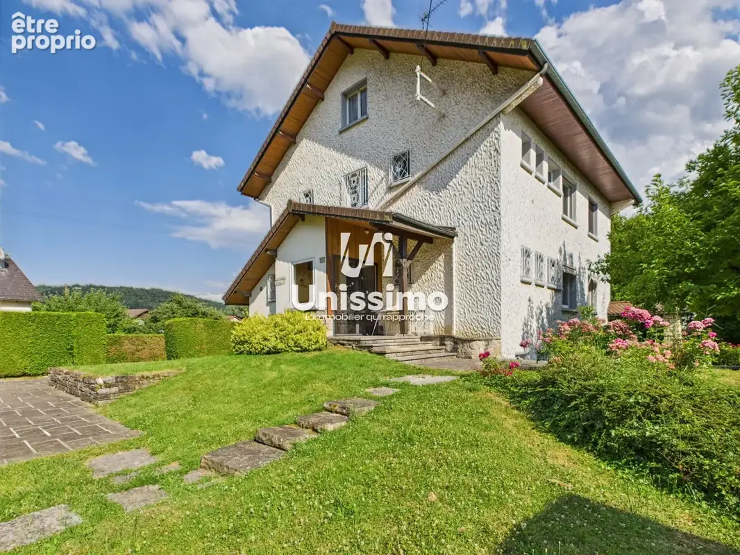 Maison 11 pièces 295 m² à vendre à Pont-De-Roide (25150) - photo 2