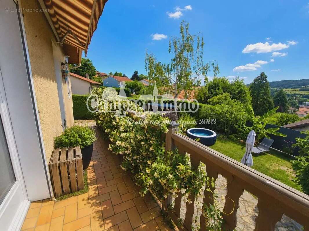 Maison 132 m² à Pontcharra-Sur-Turdine  - photo 3