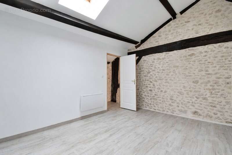 Maison à CHAMPNIERS