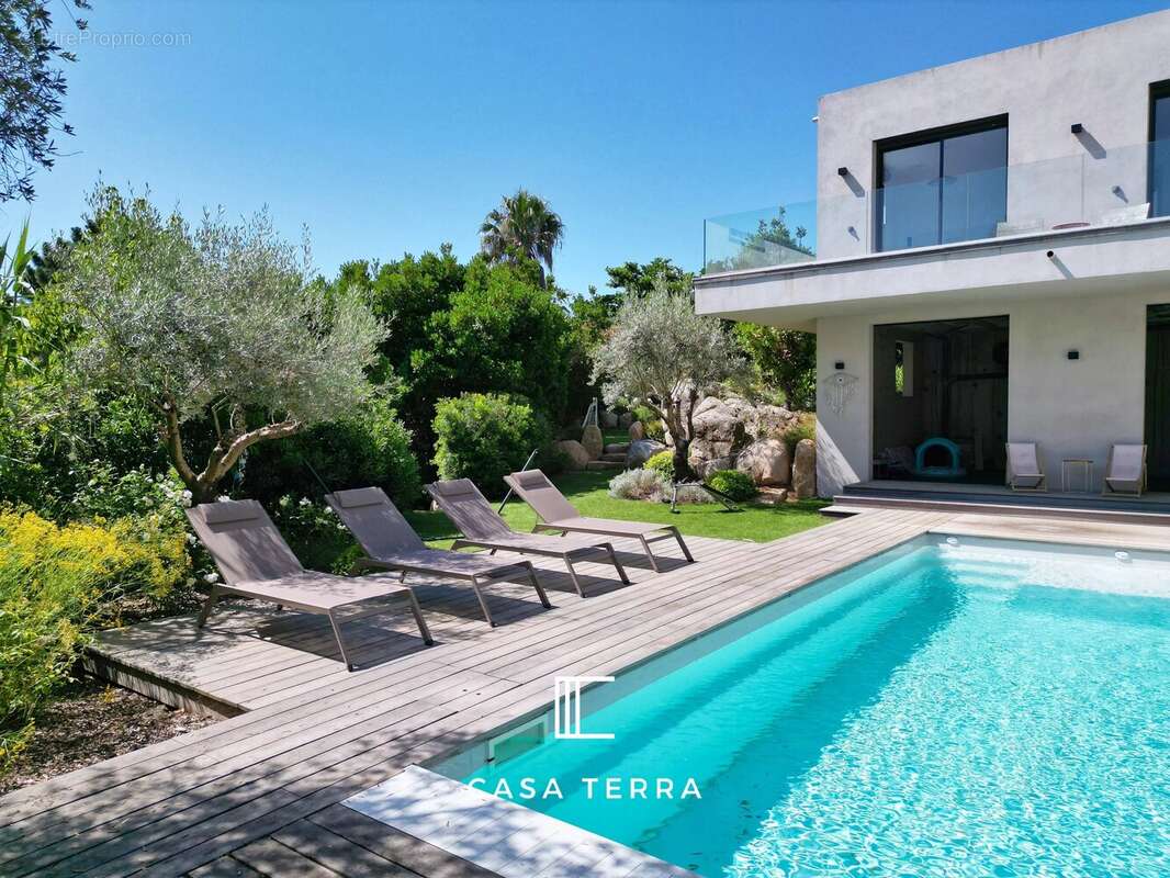 GABRIELLA – Villa contemporaine avec piscine / Arasu - photo 4