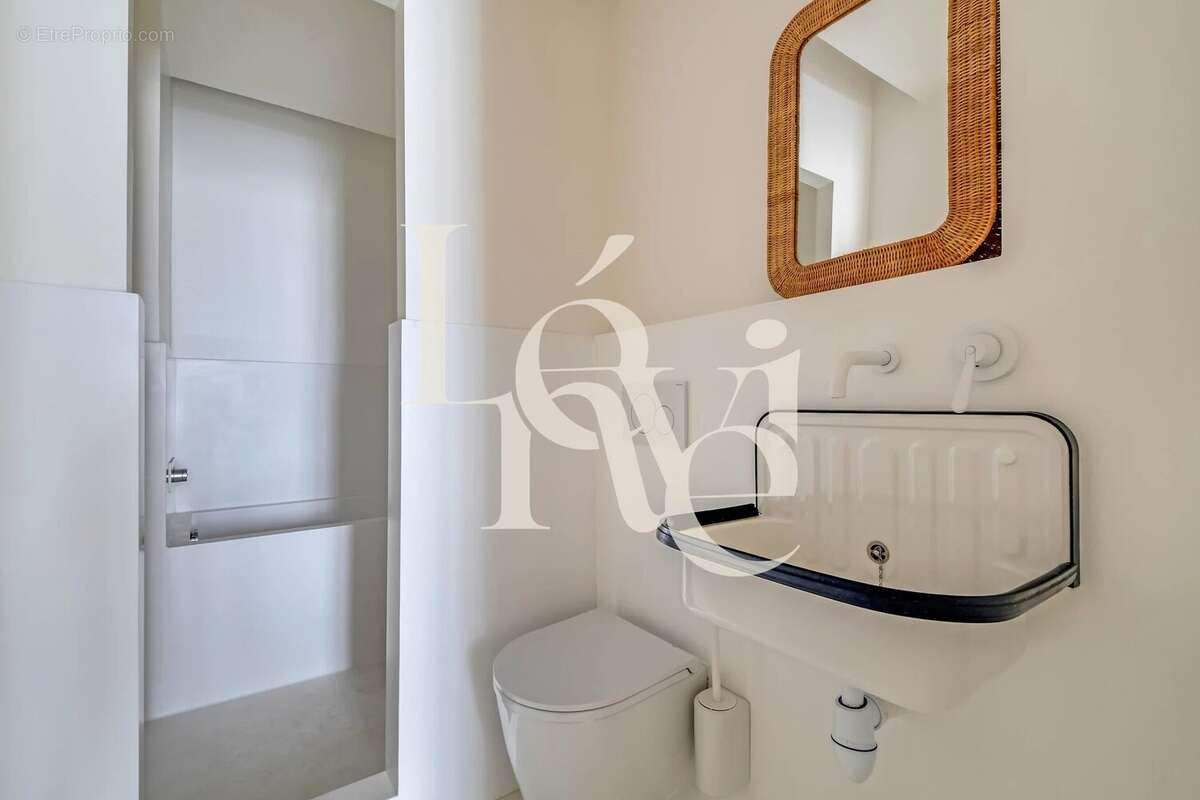 Appartement à PARIS-10E