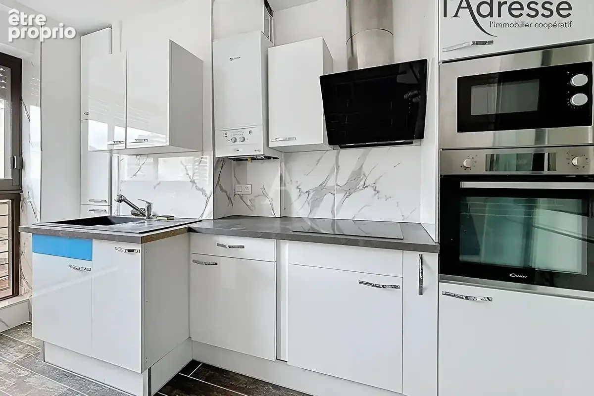 Suresnes Hyper Centre - Appartement 3 Pièces 59m² -  Charme de l'ancien - Cave - photo 5