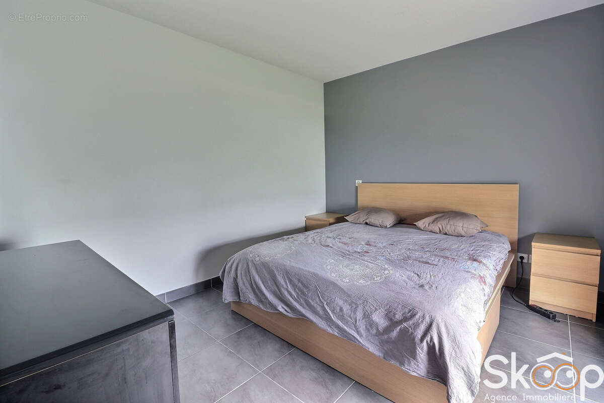 Appartement à LE CRES