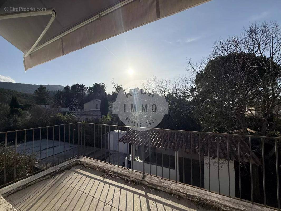 Maison à SAINT-ZACHARIE