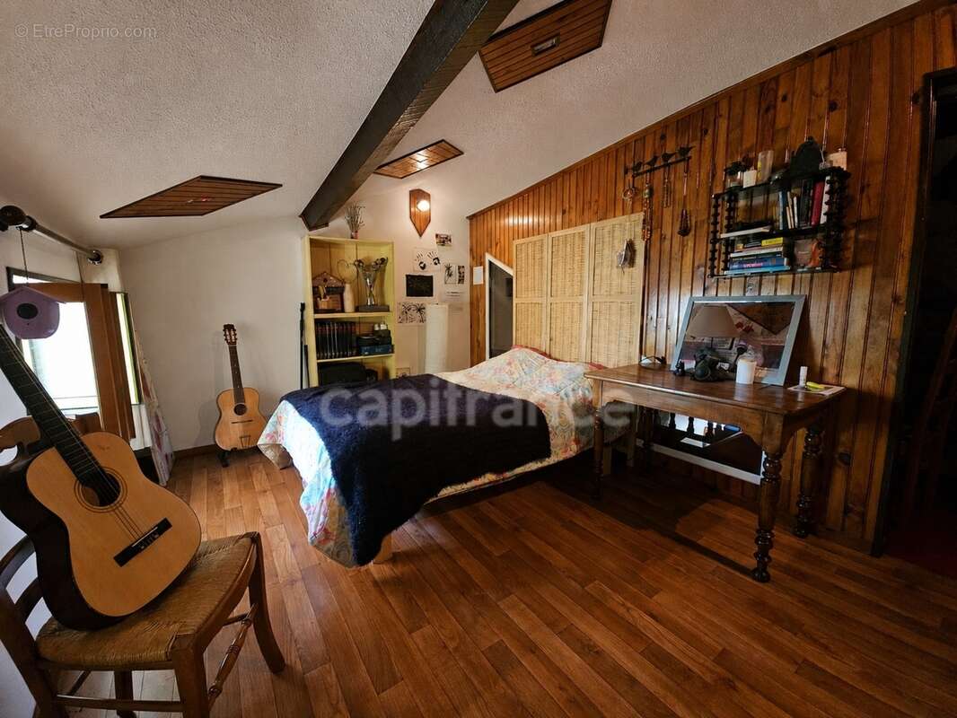 Maison individuelle, 3 chambres, 2254m2 de jardin clos, arboré et aménagé, au calme, pas de voisinage proche, exposée sud, 1h de - photo 6