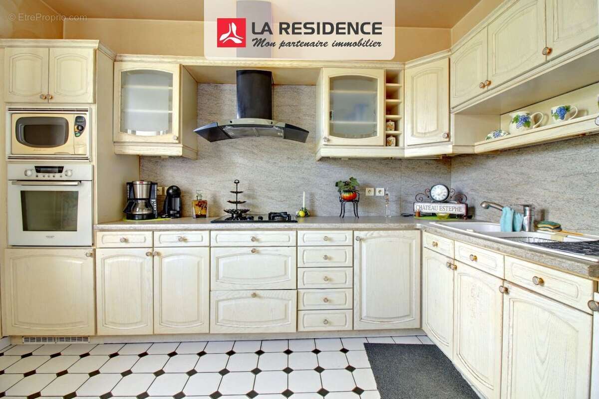 Maison 182 m² à Poissy  - photo 3