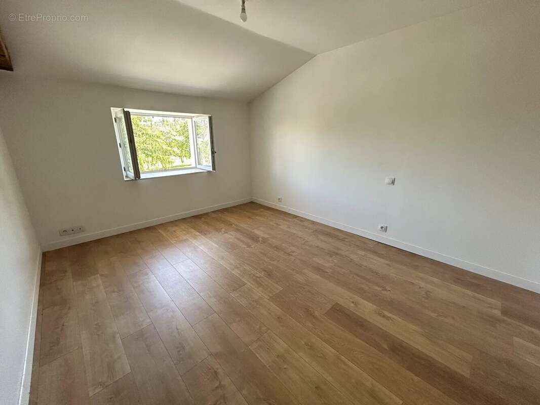 Maison à FAYE-L'ABBESSE