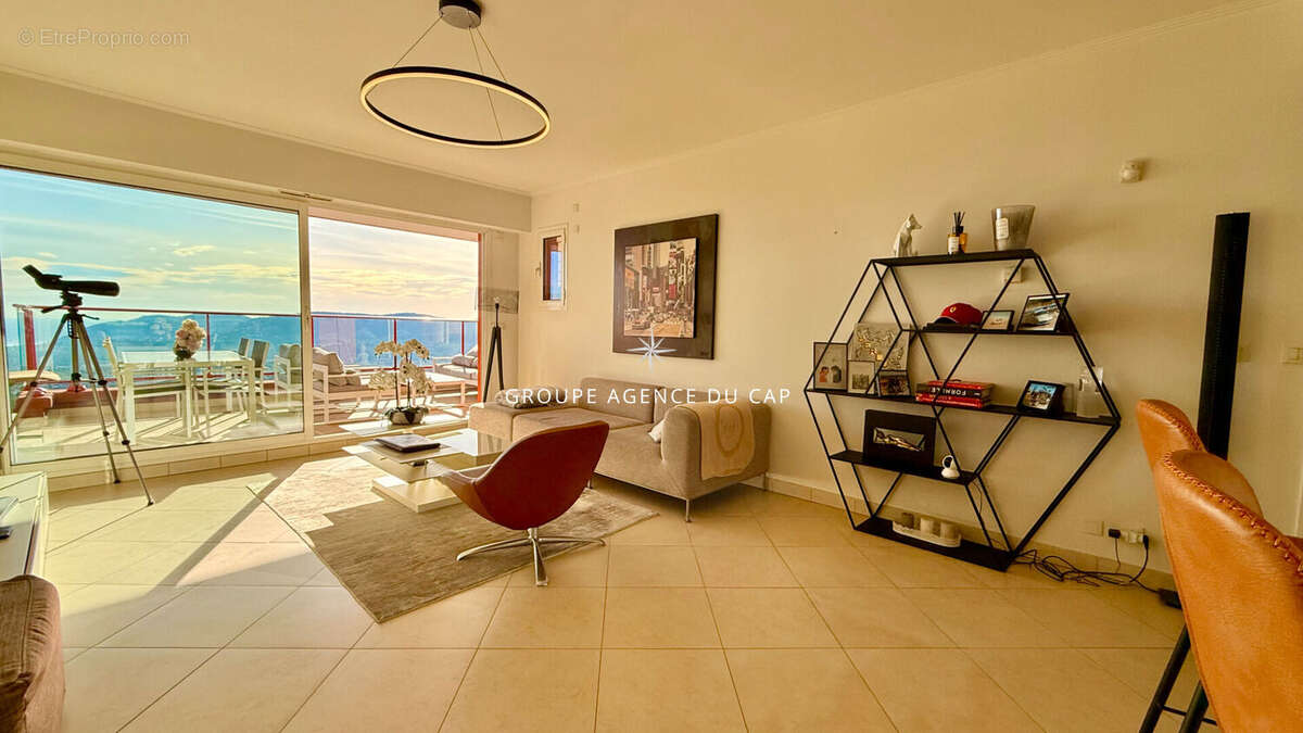 Appartement à MANDELIEU-LA-NAPOULE