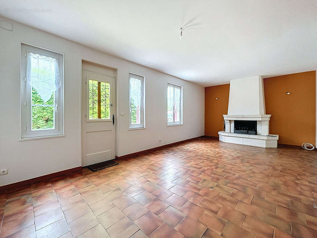 Maison à LE MESNIL-GUILLAUME