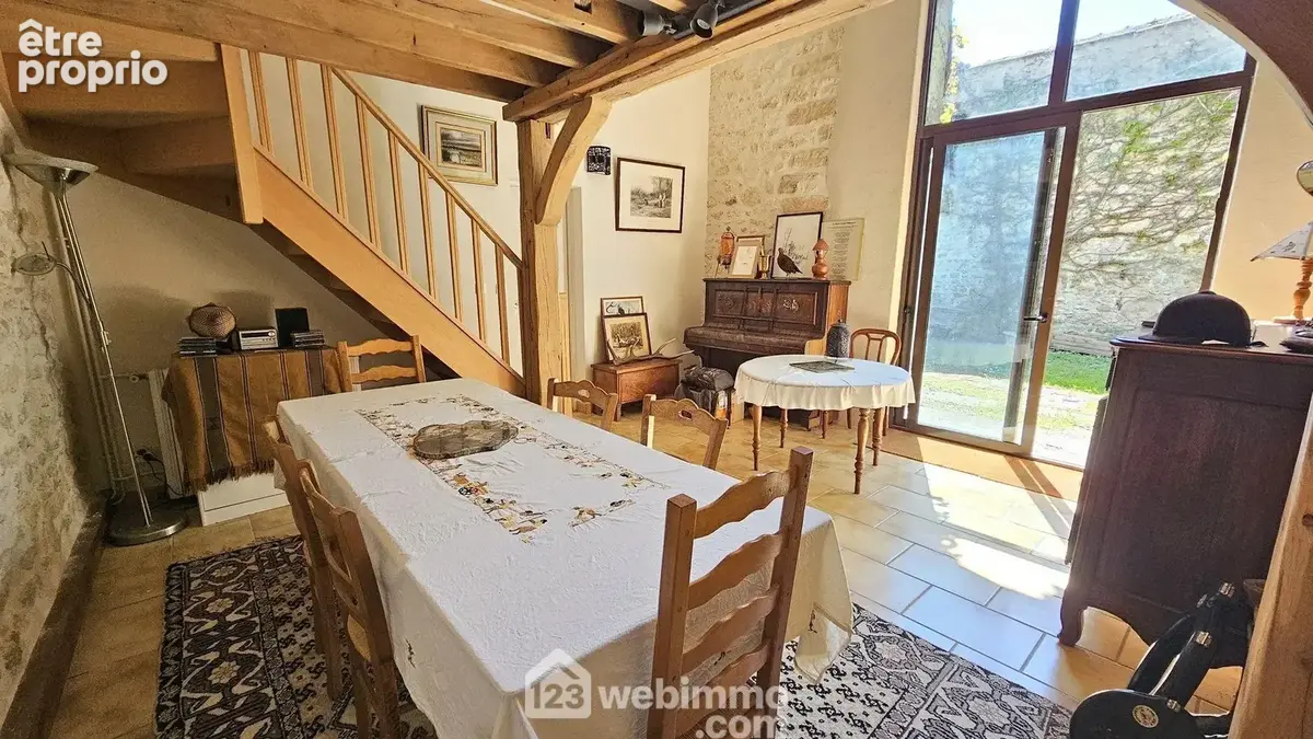 Une superbe salle à manger/séjour de 22 m².