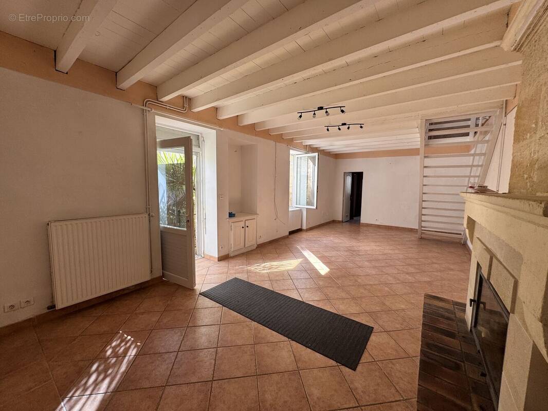 Maison 240 m² à Cadillac  - photo 8