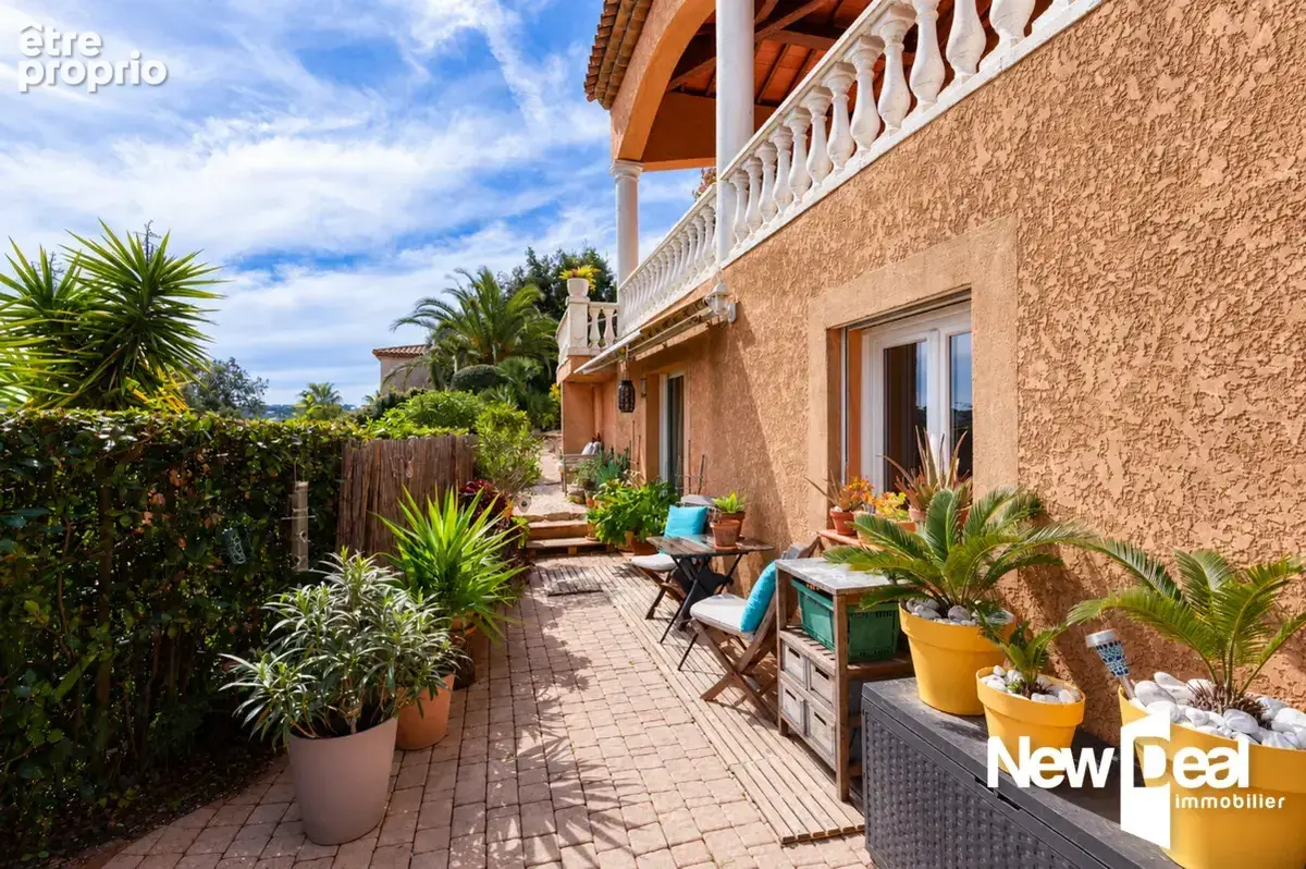 Villa d'architecte 210 m², vue mer & golf, piscine-Sainte-Maxime - photo 11
