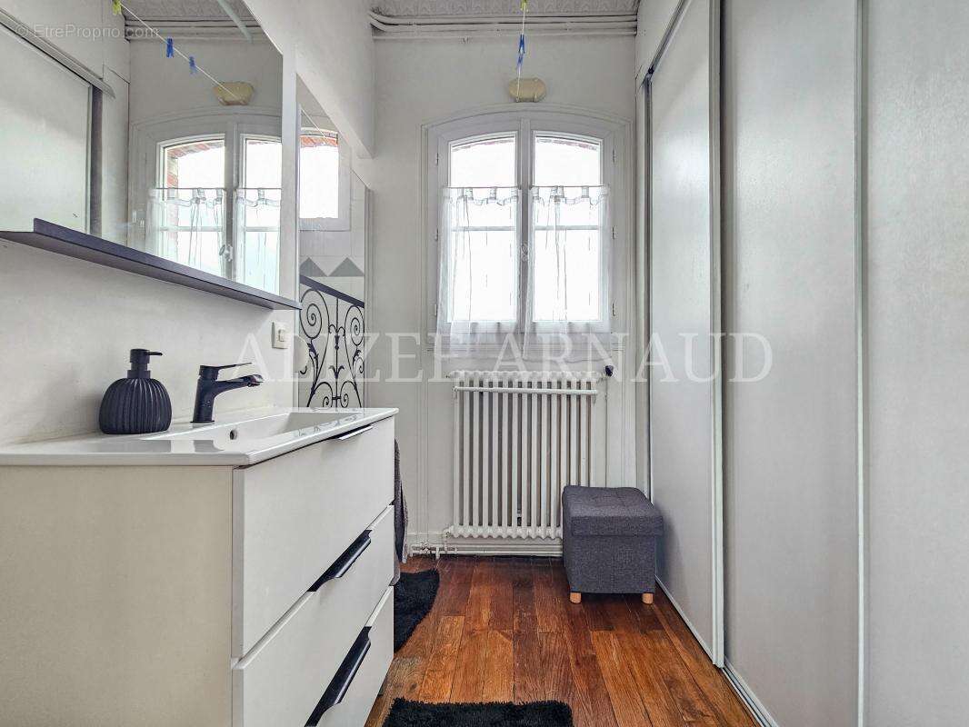 Appartement à ASNIERES-SUR-SEINE