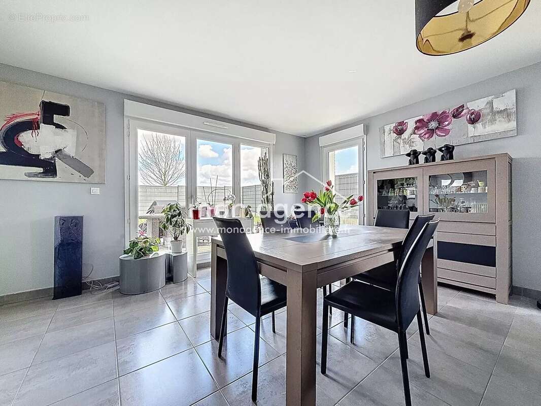 Maison à SAINT-AUBIN-CELLOVILLE