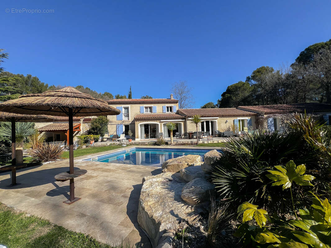 Maison à SAINT-CANNAT