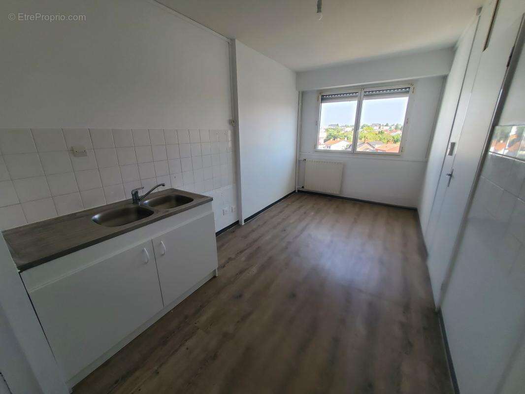 Beau T3 avec vue dégagée et balcon - photo 4