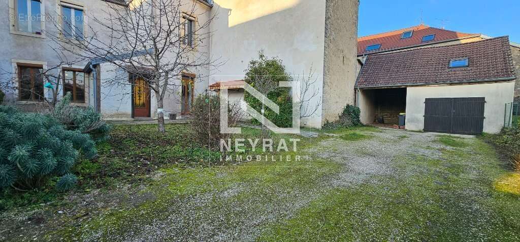 Appartement à CHENOVE