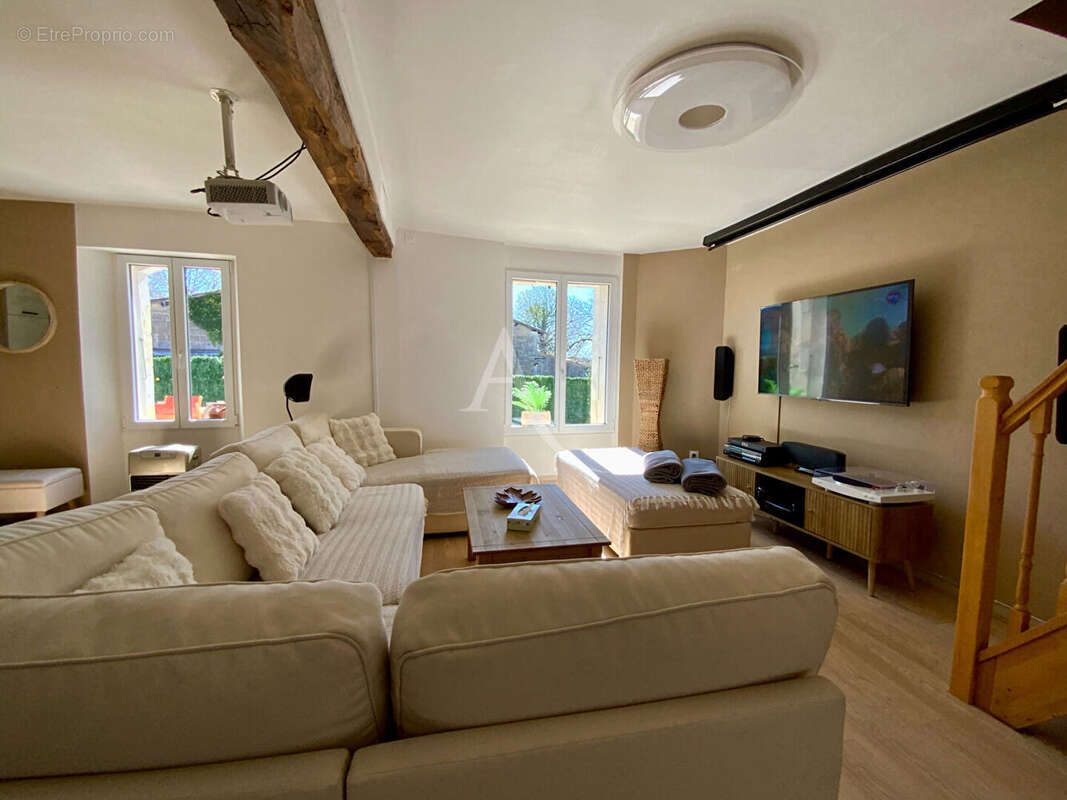 Maison à JONZAC