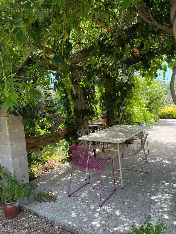 Maison à MONTROZIER