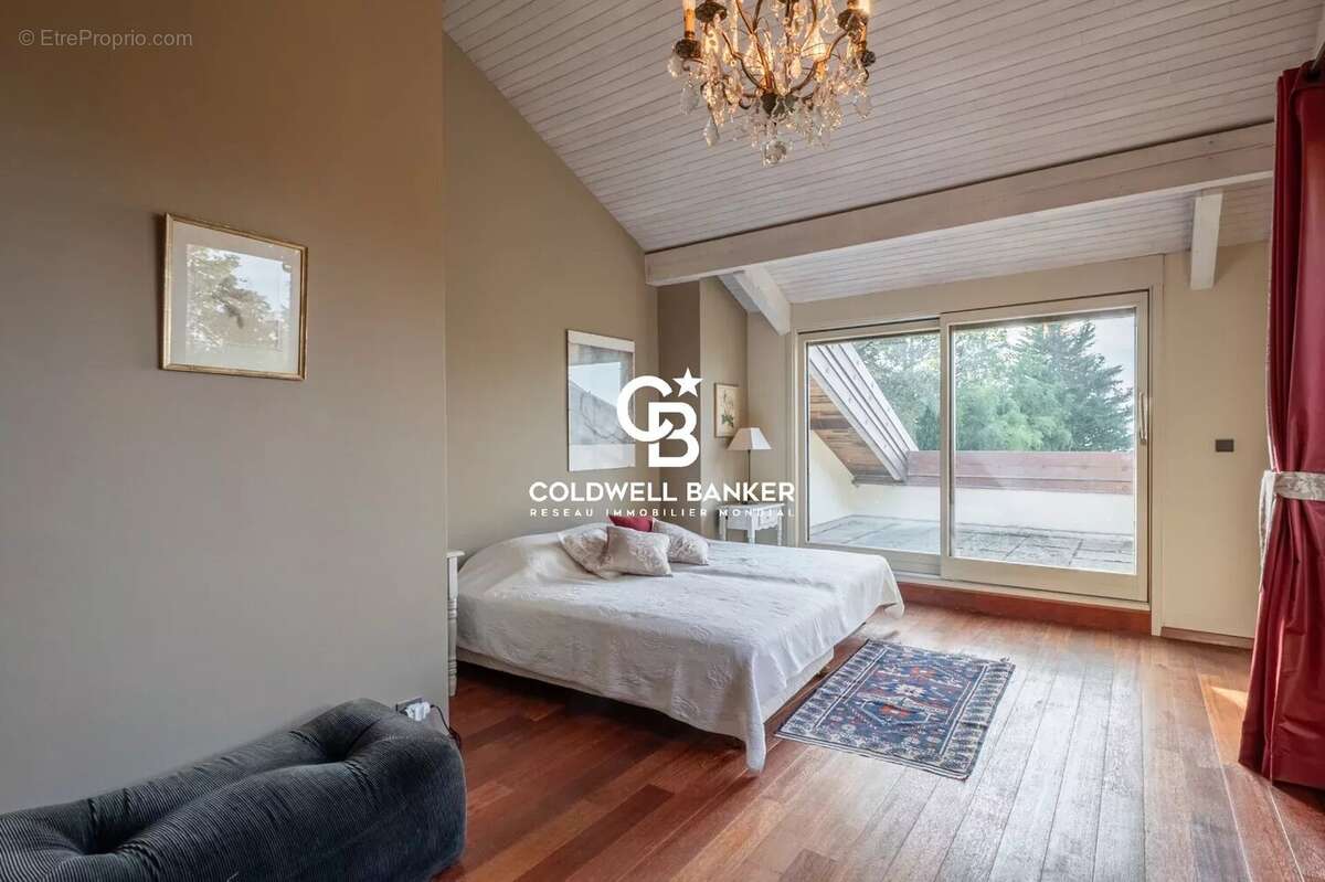 Maison à VETRAZ-MONTHOUX