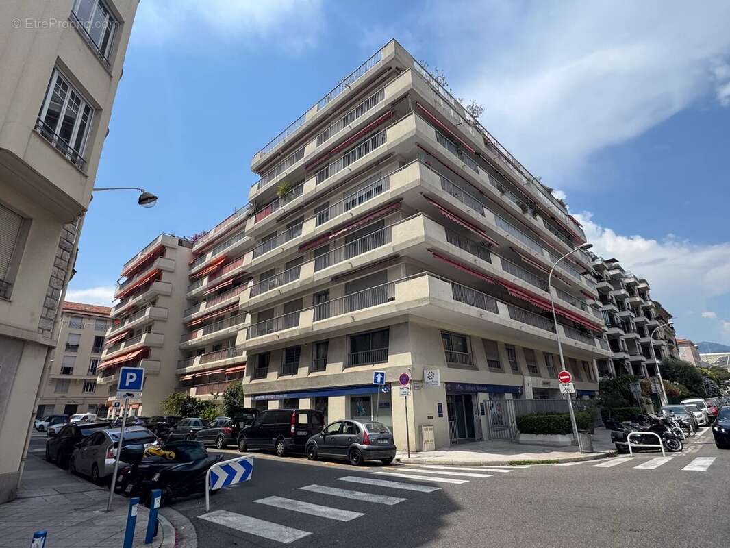superbe 2 pièces 84m2 + terrasse 28m2 - photo 27