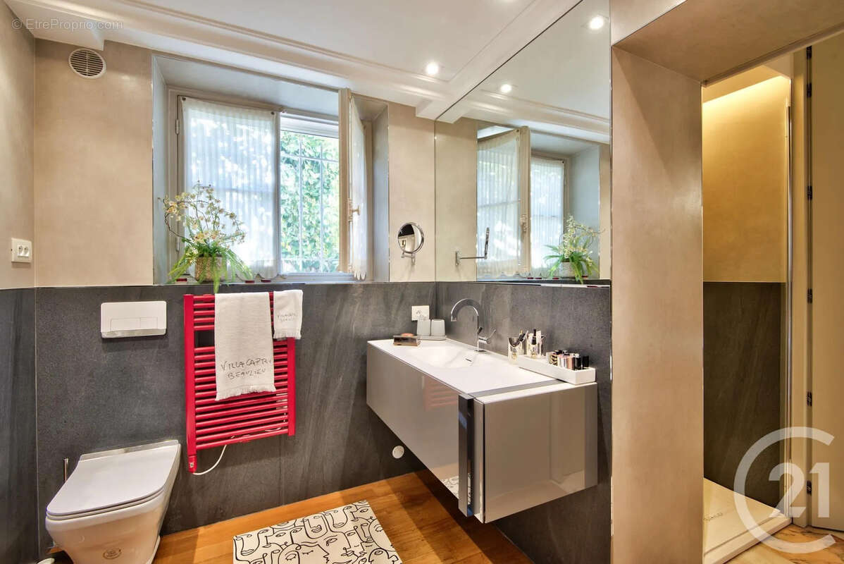 Appartement à BEAULIEU-SUR-MER