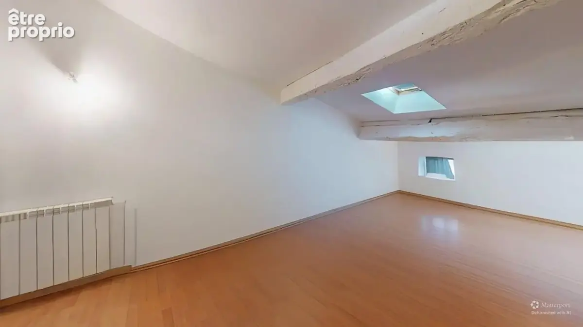 Ensemble de deux logements  SAINT MARTIN LA PLAINE (42) centre village - photo 15