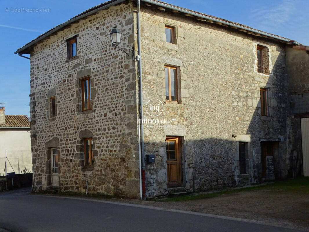 Maison à BRIGUEUIL