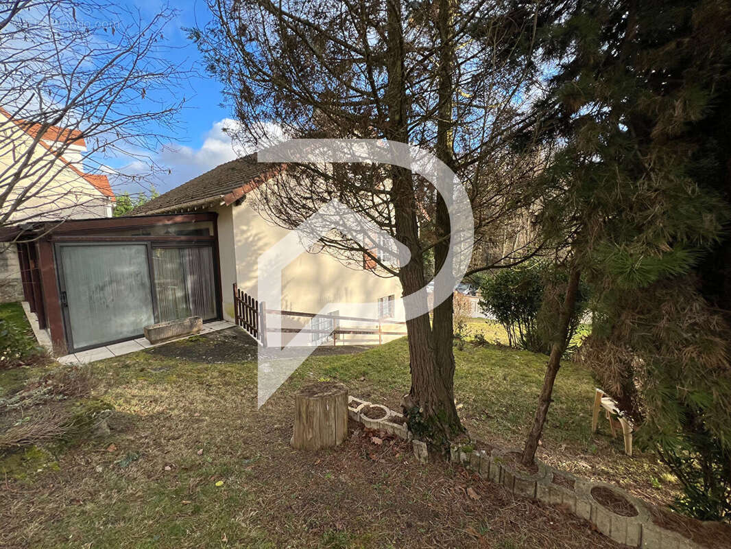 Maison à LEVIS-SAINT-NOM