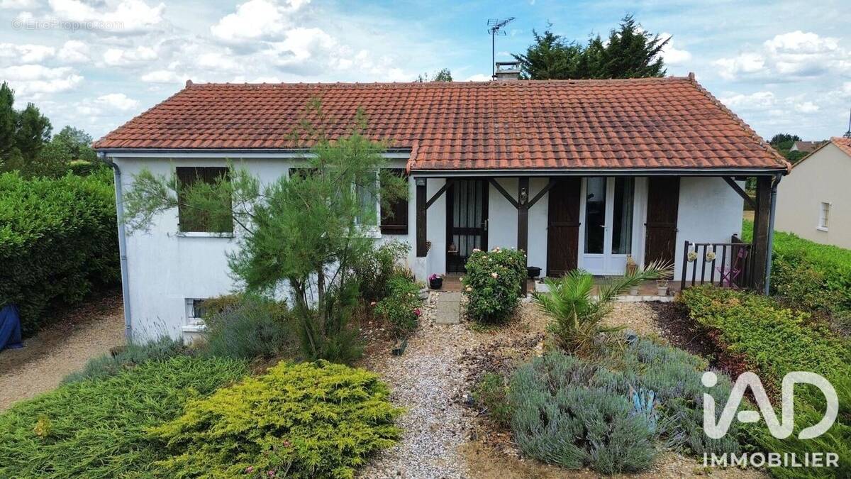 Photo 1 - Maison à MARIGNY-BRIZAY