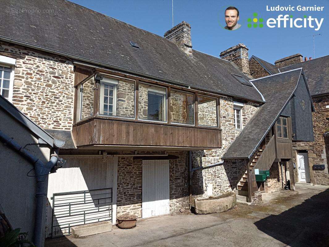 Maison à SAINT-HILAIRE-DU-HARCOUET