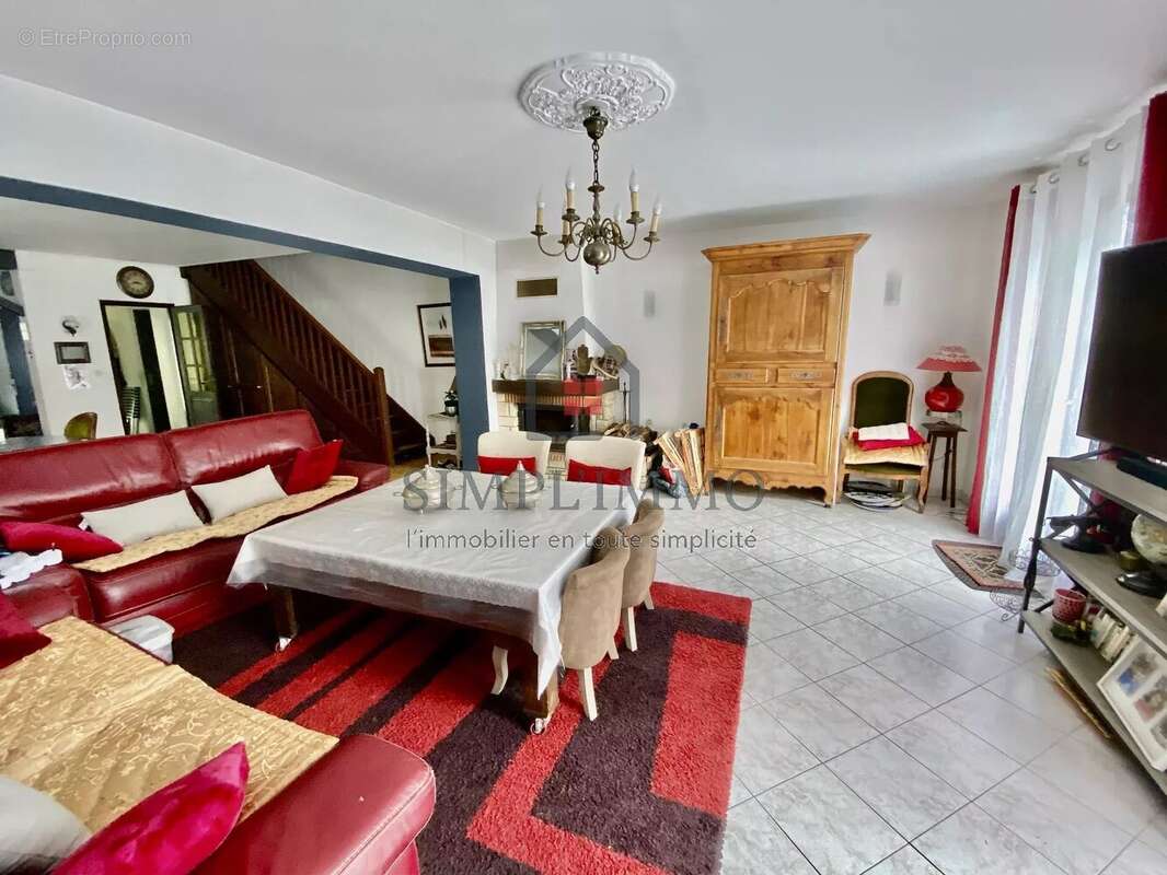 Maison à TONNAY-CHARENTE