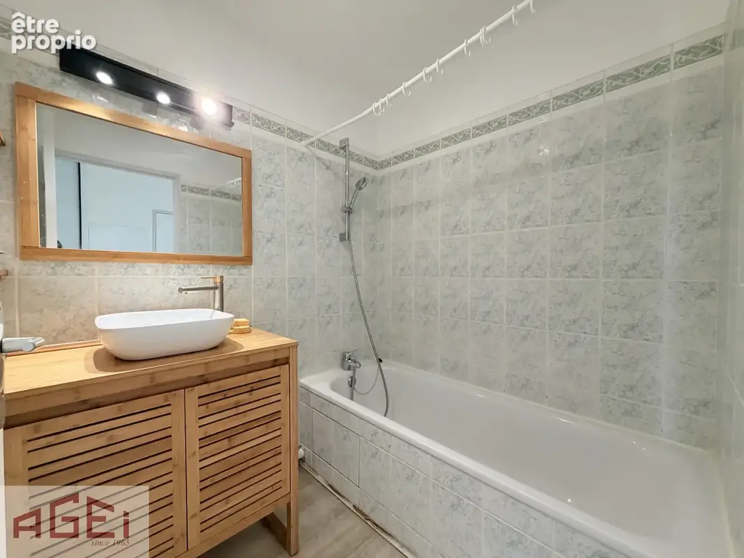 Appartement T3 68 m2 traversant - photo 8