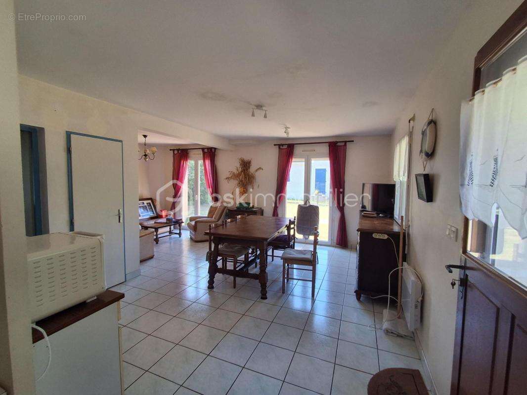 Maison à LE TOUR-DU-PARC