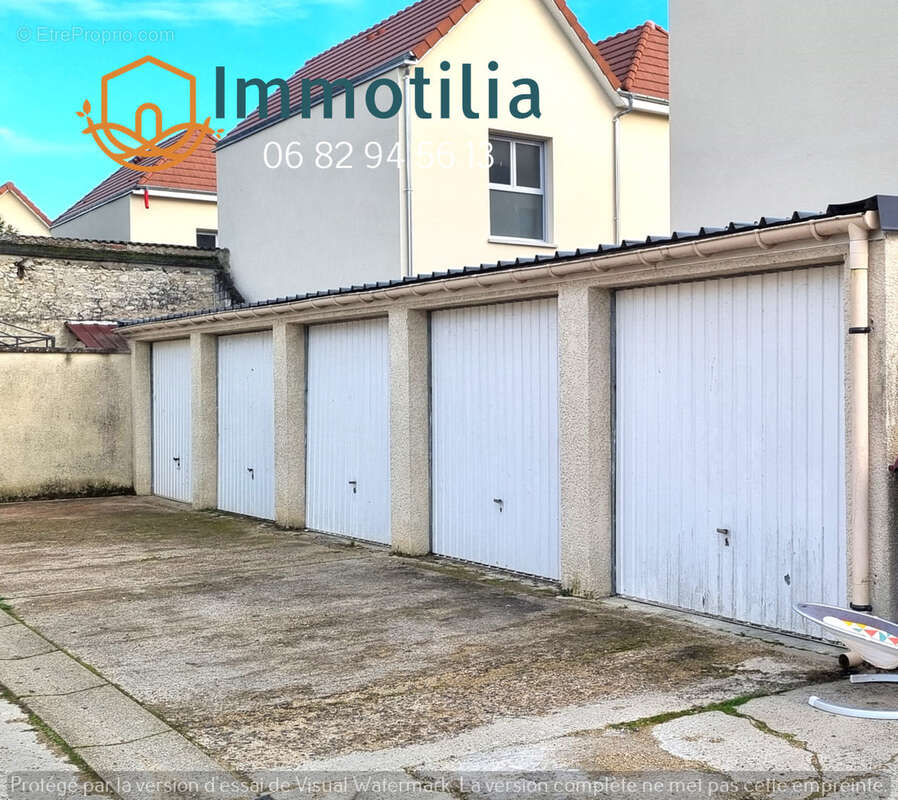 Parking à MONTEREAU-FAULT-YONNE