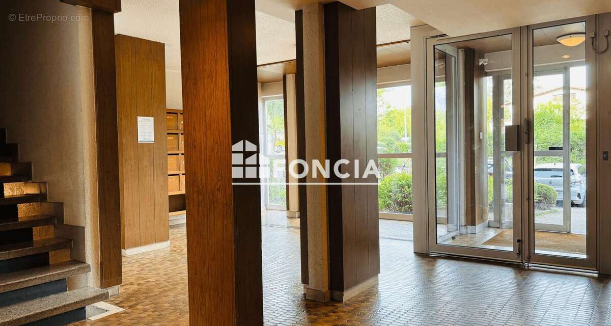 Appartement à MEYLAN