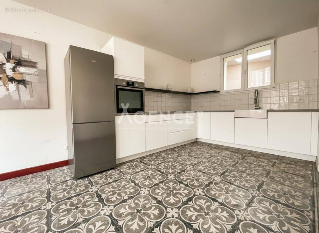 Maison à SAINT-MOMELIN