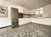 Maison à SAINT-MOMELIN