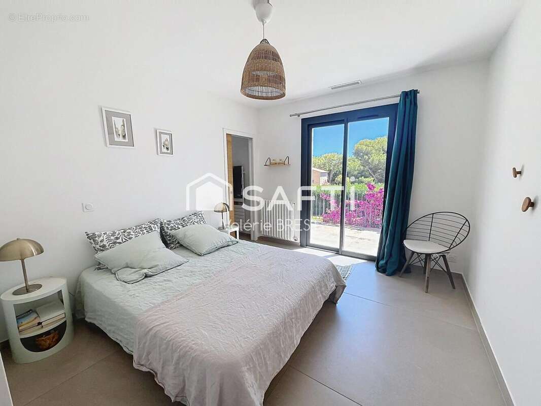 Maison 210 m² à Carry-Le-Rouet  - photo 7