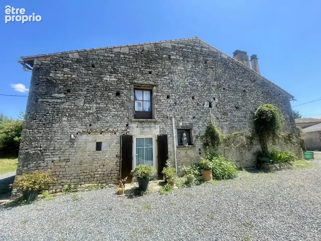 Maison du caractère de plain-pied avec 3 chambres, grand terrain, garage et atelier - photo 8