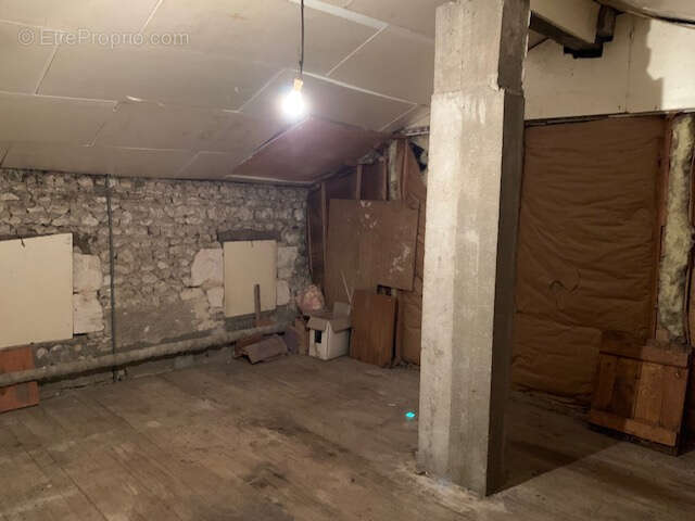 Maison à SAINT-THOMAS-DE-CONAC