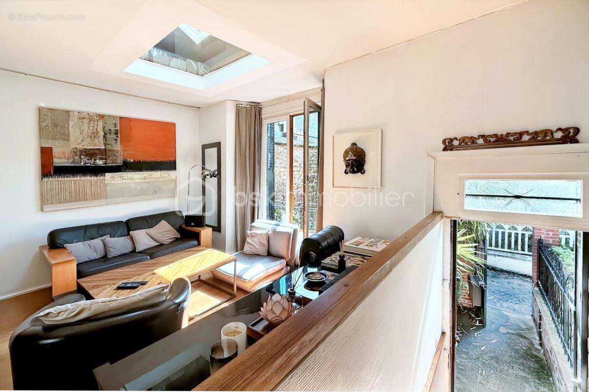 Maison à PARIS-19E