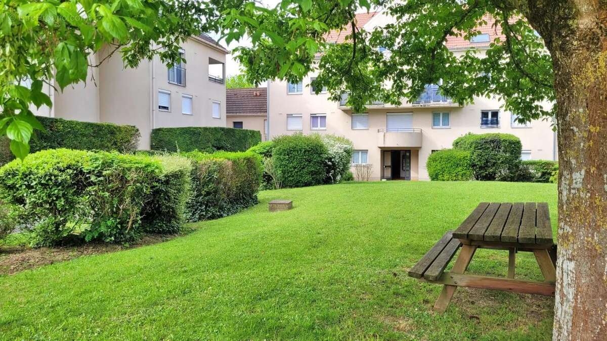 Appartement à CHILLY-MAZARIN