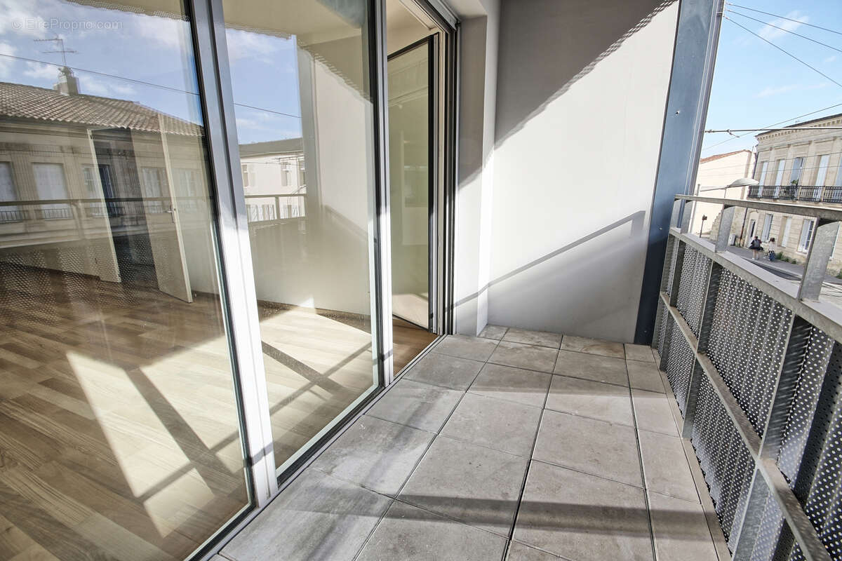 Appartement à BORDEAUX