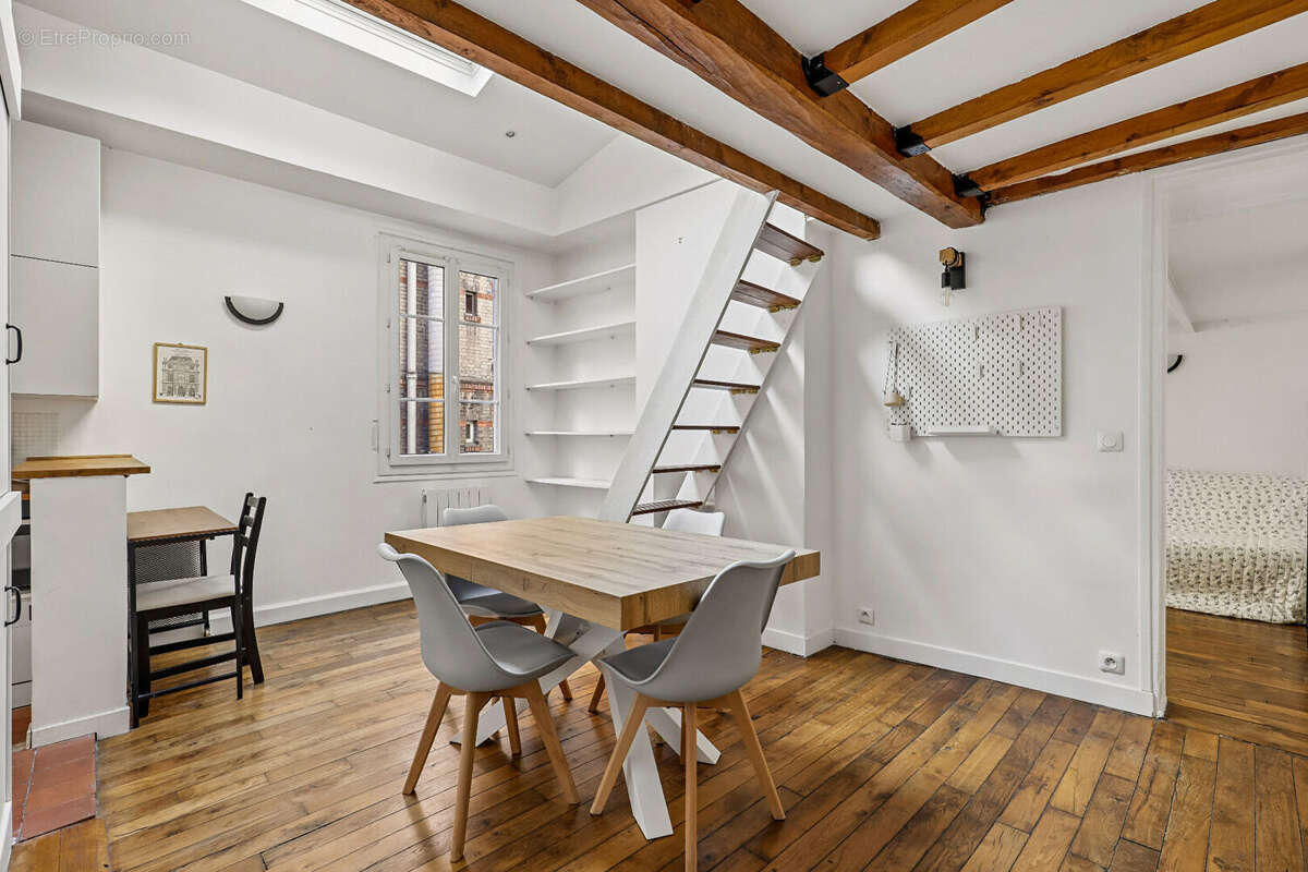 Appartement à PARIS-11E