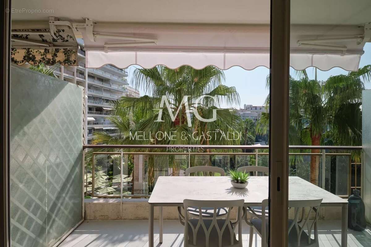 Appartement à CANNES