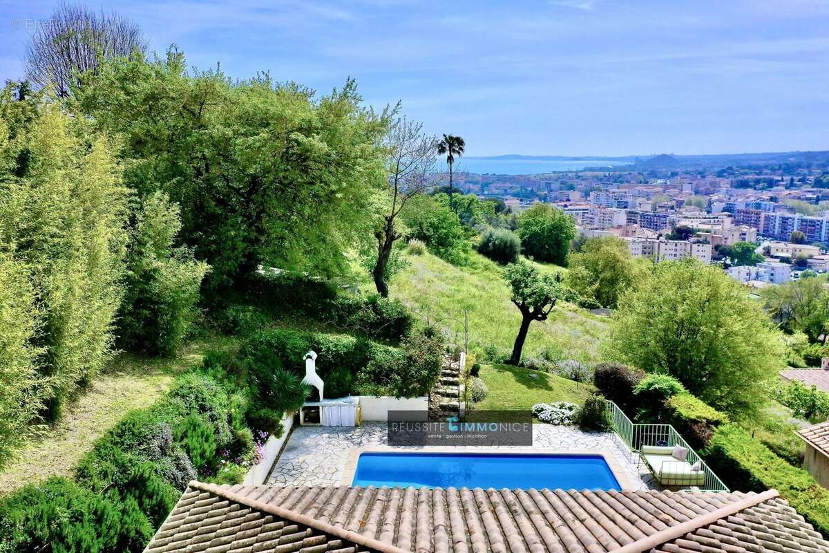 Maison à CAGNES-SUR-MER